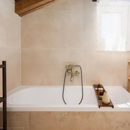 Cavalleria Rusticana With Heated Pool And Vineyard