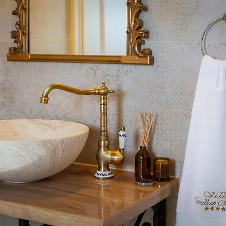 Villa Cavalleria Rusticana With Heated Pool And Vineyard