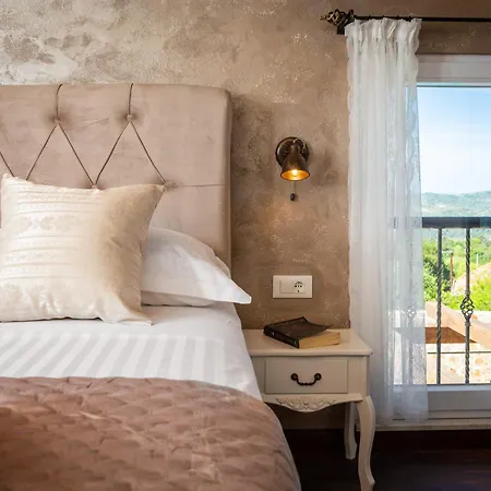 Cavalleria Rusticana With Heated Pool And Vineyard Villa *